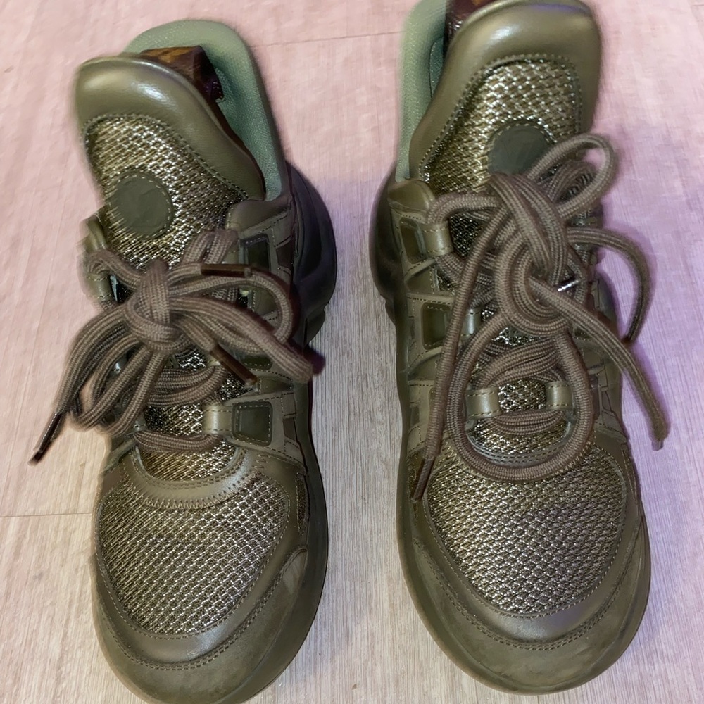 LV Archlight Sneaker - Picture 2 of 5